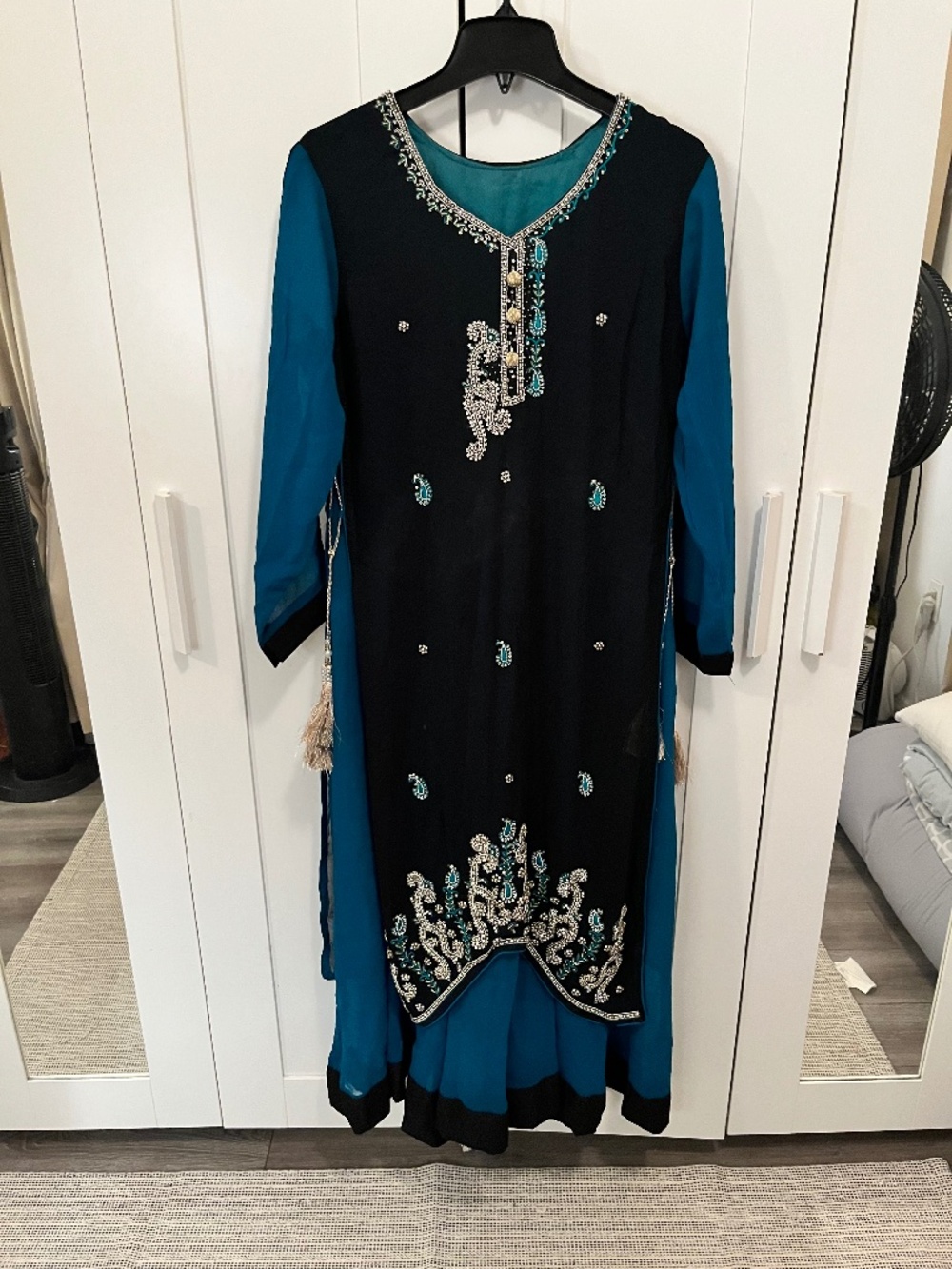 green black desi dress, pakistani indian dress